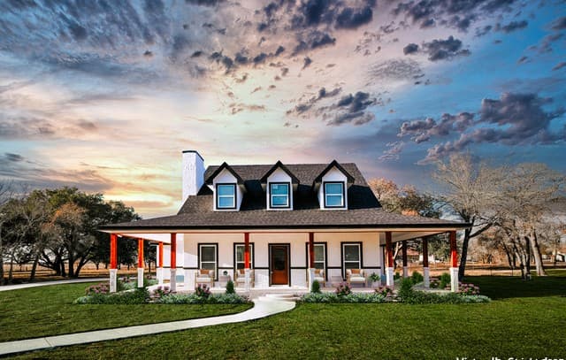 4-bedroom rental at 140 County Road 6871 in Natalia, TX — photo 1