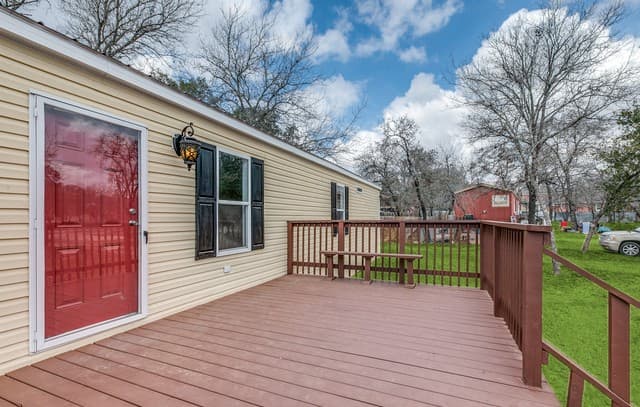 3-bedroom rental at 23403 Hickory Pass in San Antonio, TX — photo 5
