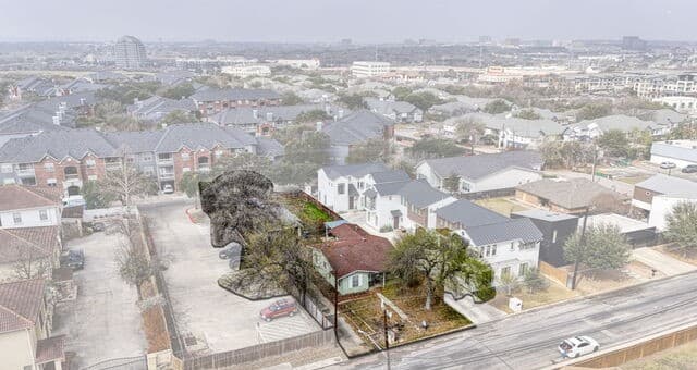 3-bedroom rental at 363 Everest in San Antonio, TX — photo 5