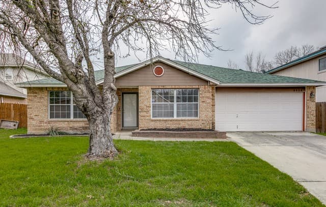 3-bedroom rental at 3522 Eagle in San Antonio, TX — photo 2