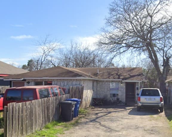 rental at 1106 San Francisco in San Antonio, TX — photo 1