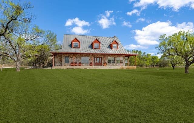 3-bedroom rental at 360 Pr 4619 in Castroville, TX — photo 1