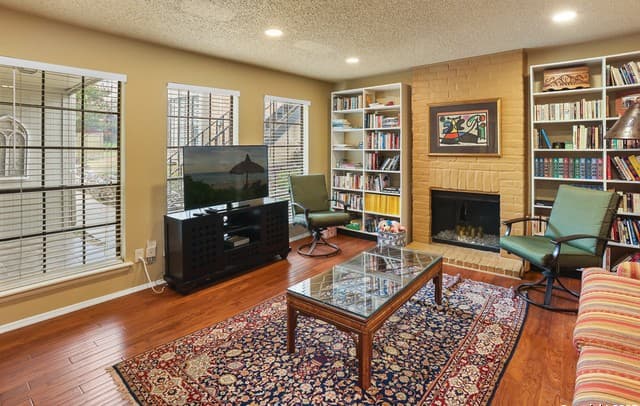 3-bedroom rental at 7711 Callaghan Unit 802 in San Antonio, TX — photo 3