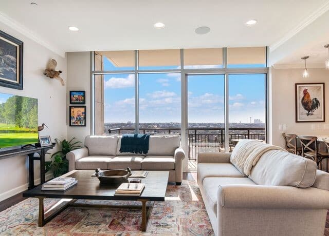 1-bedroom rental at 4242 Broadway Street Unit 802 in San Antonio, TX — photo 5