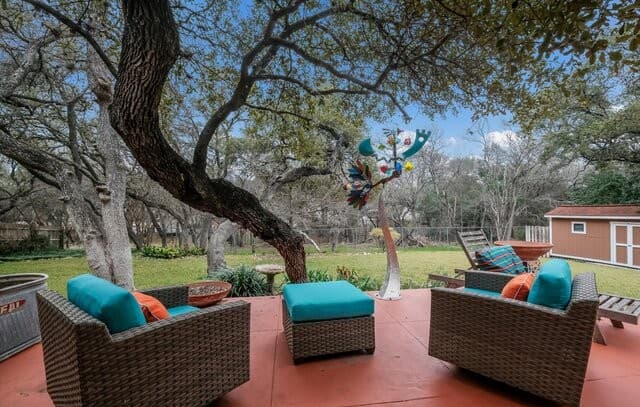 4-bedroom rental at 340 Mustang Cir in Hollywood Park, TX — photo 1