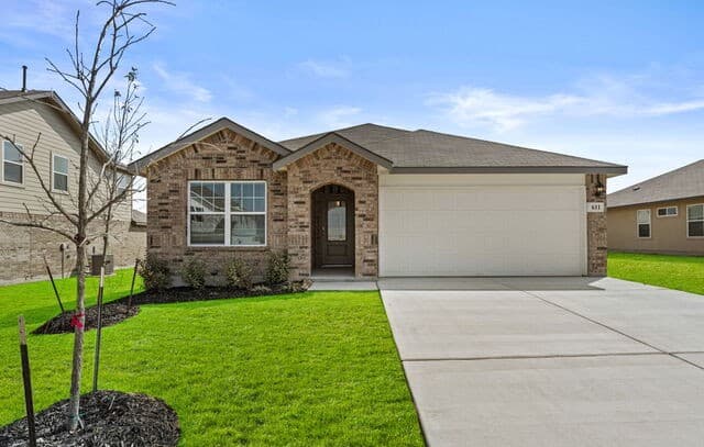 4-bedroom rental at 611 Fluted Shoals in Cibolo, TX — photo 1
