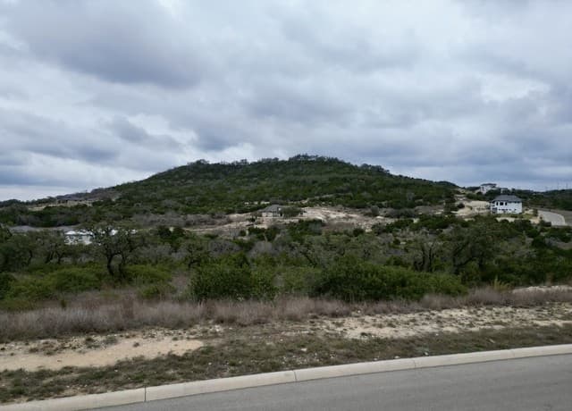 rental at 23518 Basse Cyn in San Antonio, TX — photo 1