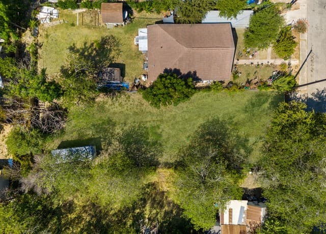 rental at 126 Vine St in San Antonio, TX — photo 4