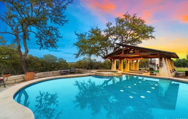 4-bedroom rental at 222 State Highway 46 E in Boerne, TX — photo 2