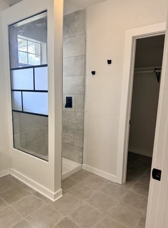 3-bedroom rental at 218 Hillwood in San Antonio, TX — photo 5
