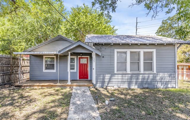rental at 525-527 McKinley in San Antonio, TX — photo 1
