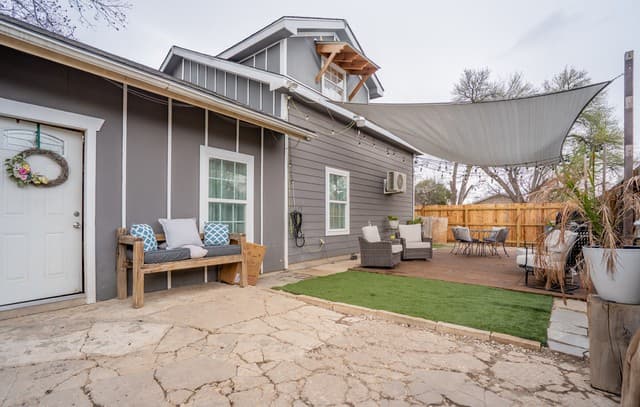 5-bedroom home for sale at 1022 Linden in San Antonio TX