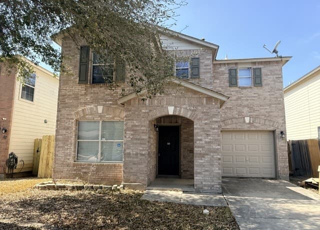 4-bedroom rental at 91 Booker Palm in San Antonio, TX — photo 2