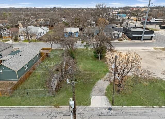 rental at 1505 Burnet St in San Antonio, TX — photo 3
