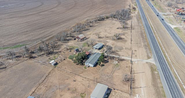 rental at 3100 Hwy 90 E in Castroville, TX — photo 1