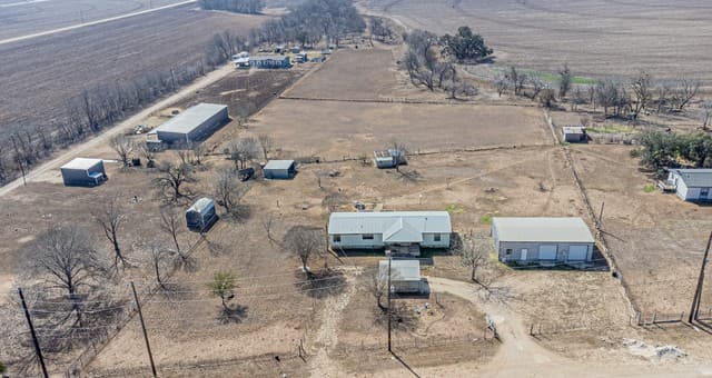rental at 3124 Hwy 90 E in Castroville, TX — photo 3