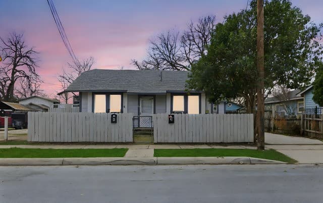 rental at 214 E Huff Ave in San Antonio, TX — photo 1
