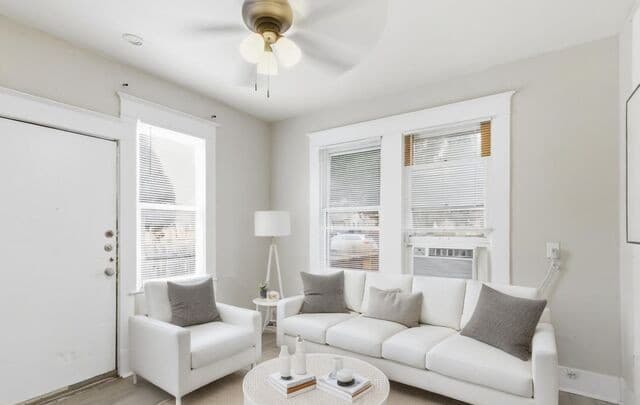 rental at 214 E Huff Ave in San Antonio, TX — photo 5