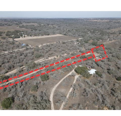 rental at 4298 Eichman Rd in Von Ormy, TX — photo 2