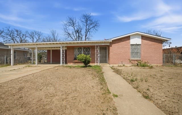 3-bedroom rental at 1619 Kendalia in San Antonio, TX — photo 1