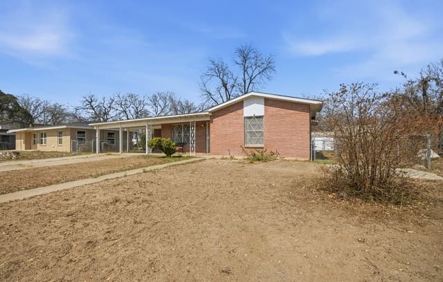 3-bedroom rental at 1619 Kendalia in San Antonio, TX — photo 3