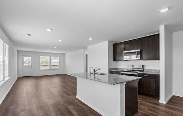 4-bedroom rental at 11750 Anselmo in San Antonio, TX — photo 4
