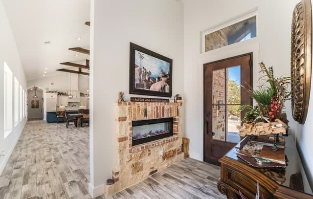 4-bedroom rental at 452 Wentworth in Spring Branch, TX — photo 4