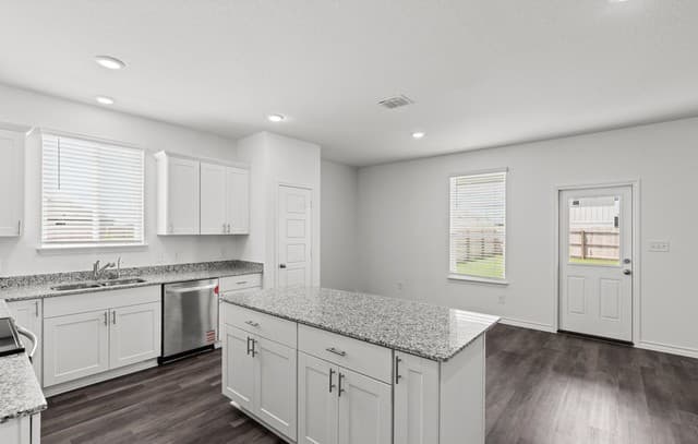 4-bedroom rental at 11747 Anselmo in San Antonio, TX — photo 5