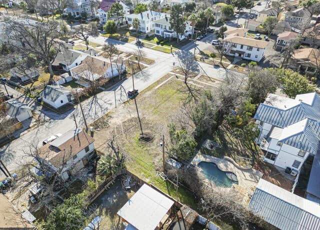 rental at 1003 W Woodlawn Ave in San Antonio, TX — photo 4