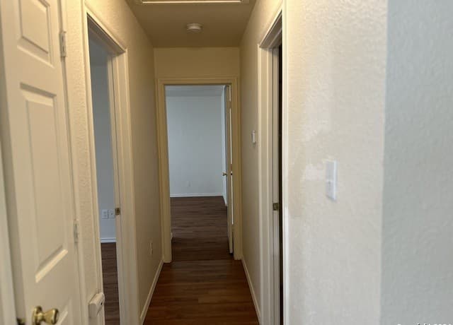 2-bedroom rental at 4409 Terra Summit Rd in San Antonio, TX — photo 3