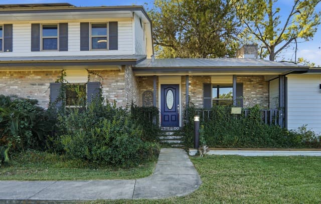 3-bedroom rental at 28515 Saxet in Boerne, TX — photo 3