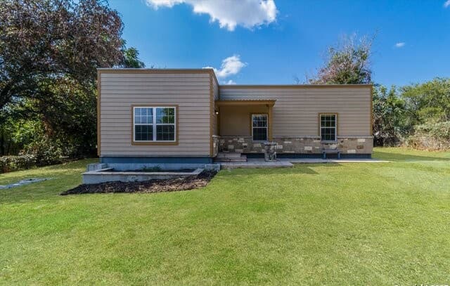 3-bedroom rental at 4434 Mountain Pass in Von Ormy, TX — photo 1
