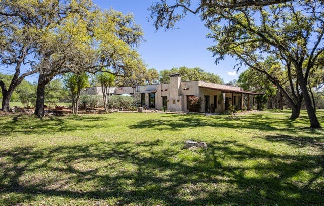 3-bedroom rental at 132 Ridge in Boerne, TX — photo 3
