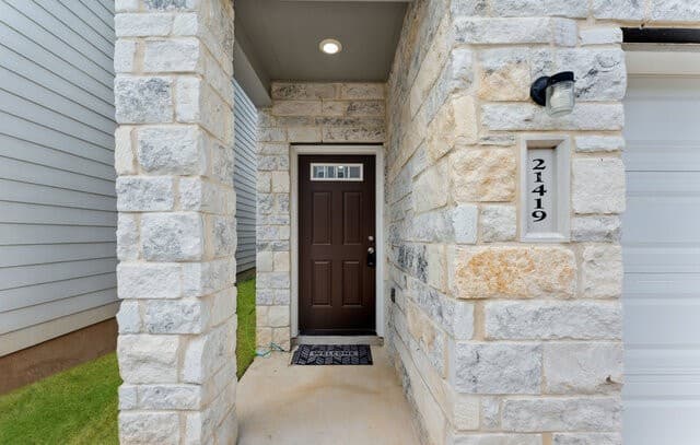 Home for sale at 21419 Sir Walter Unit 21419 in San Antonio, TX — photo 2