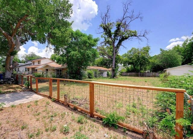 rental at 234 Russell in San Antonio, TX — photo 3