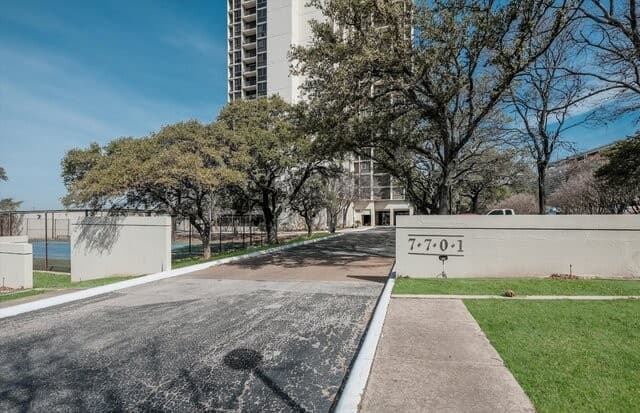1-bedroom rental at 7701 Wurzbach Unit 1803 in San Antonio, TX — photo 4