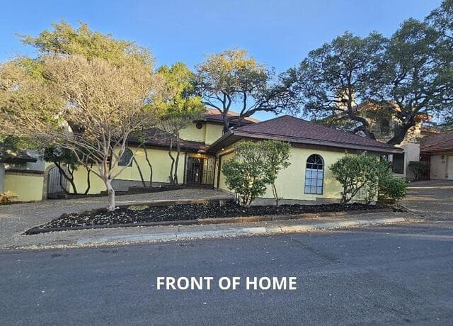 3-bedroom rental at 7 Donore SQ in San Antonio, TX — photo 1