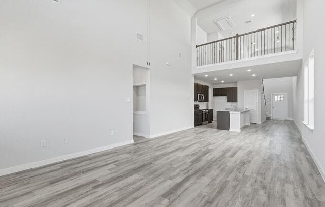 4-bedroom rental at 8521 Merlin Cove in San Antonio, TX — photo 3