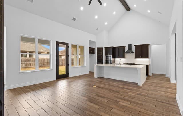 4-bedroom rental at 15509 York Ln in Selma, TX — photo 5