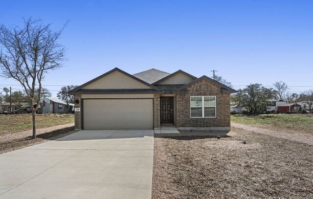 4-bedroom home for sale at 138 Lilli's Lane in Comfort TX
