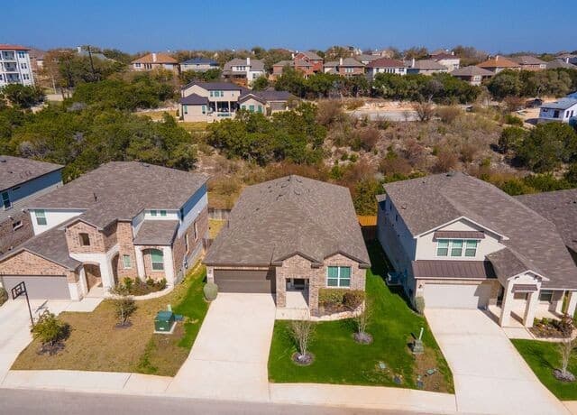 3-bedroom rental at 223 Red Rock Canyon in San Antonio, TX — photo 2