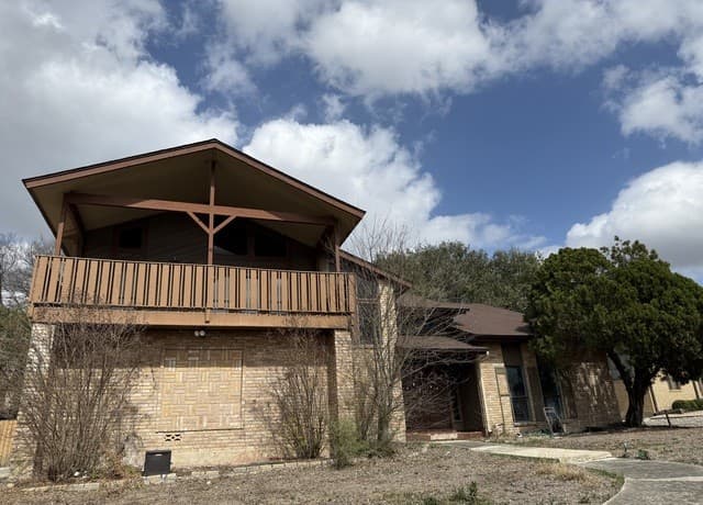 4-bedroom rental at 6219 Inverrary in San Antonio, TX — photo 1