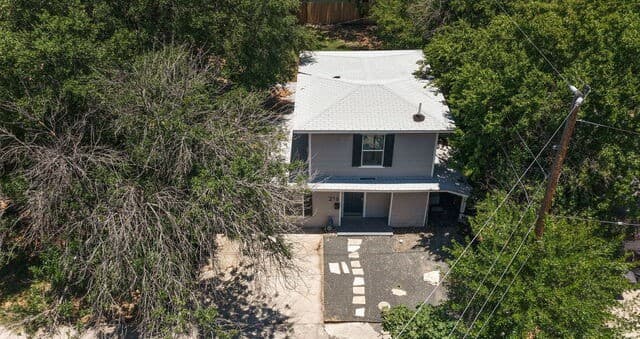 3-bedroom rental at 216 Milton in San Antonio, TX — photo 3