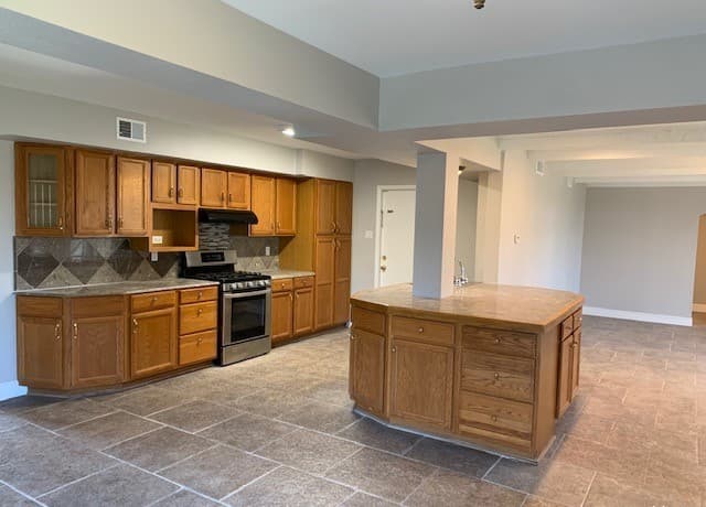 3-bedroom rental at 127 Summertime in San Antonio, TX — photo 2