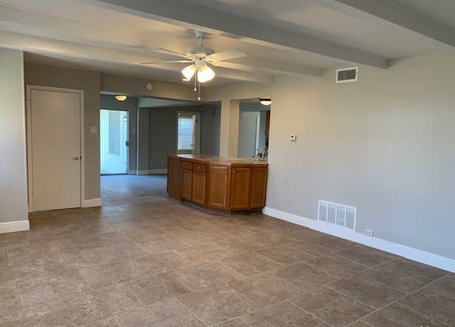 3-bedroom rental at 127 Summertime in San Antonio, TX — photo 4
