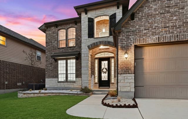 Home for sale at 229 Bee Caves in Cibolo, TX — photo 2