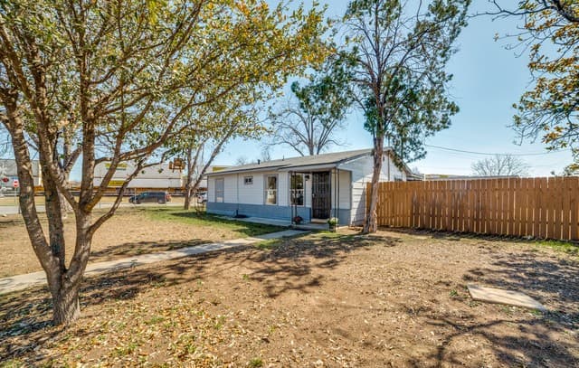 4-bedroom rental at 806 Ceralvo in San Antonio, TX — photo 3