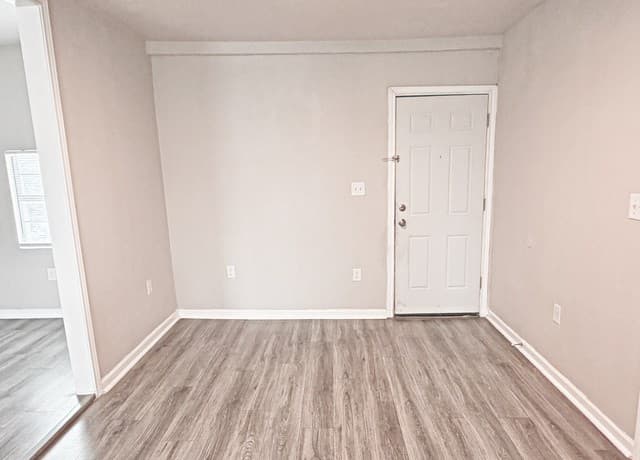 2-bedroom rental at 232 Cornell Unit 202 in San Antonio, TX — photo 3