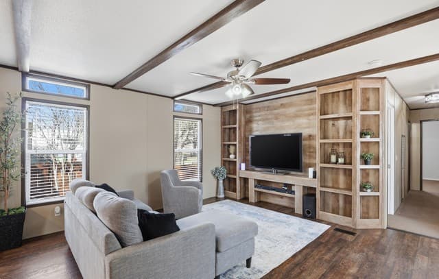 3-bedroom rental at 285 Brianna in Von Ormy, TX — photo 3