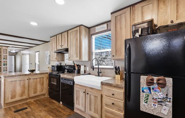 3-bedroom rental at 285 Brianna in Von Ormy, TX — photo 5